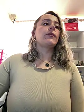 CurvyLust x online show from February 5, 2:22 pm