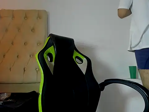 Snapshot of adri_sexboy229 chatting on September 23, 1:52 am adri sexboy229 online show from September 23, 1:52 am