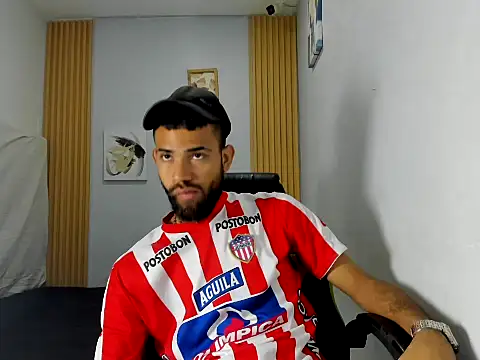 Snapshot of adri_sexboy229 chatting on October 3, 7:05 am adri sexboy229 online show from October 3, 7:05 am