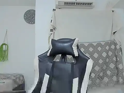 Snapshot of adri_sexboy229 chatting on October 11, 2:44 am adri sexboy229 online show from October 11, 2:44 am