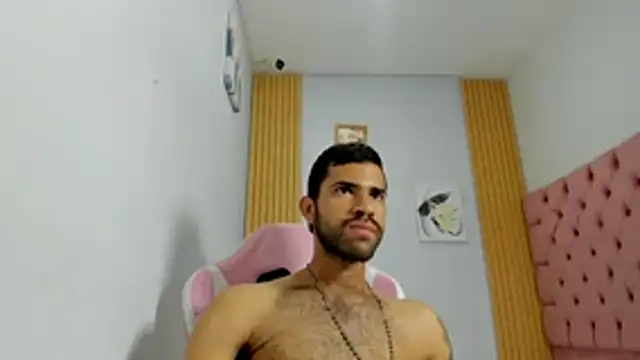 Snapshot of adri_sexboy229 chatting on October 28, 7:45 am adri sexboy229 online show from October 28, 7:45 am