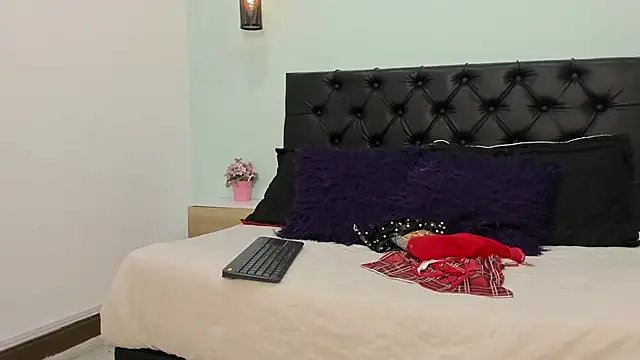 Marianee Rousse online show from November 13, 10:19 pm