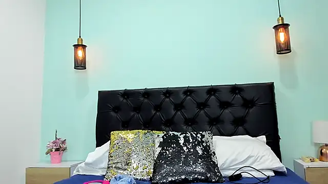 Marianee Rousse online show from November 24, 10:09 pm