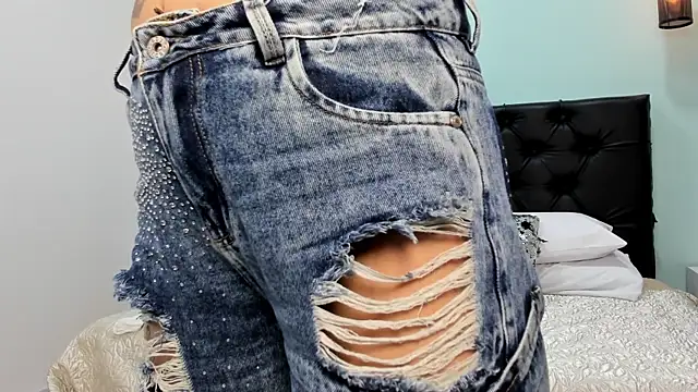 Marianee Rousse online show from November 29, 8:23 pm