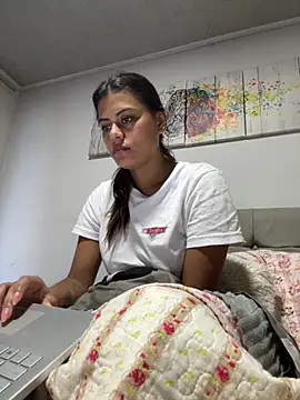 Anna Klein online show from September 12, 11:32 am