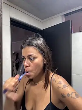 Anna Klein online show from September 18, 12:07 pm