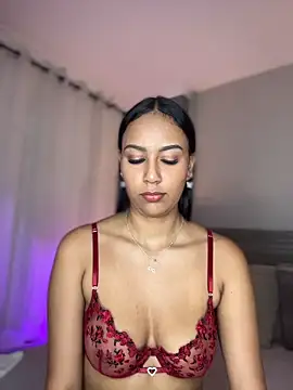 Snapshot of MiilaBlake chatting on February 22, 7:56 pm MiilaBlake online show from February 22, 7:56 pm