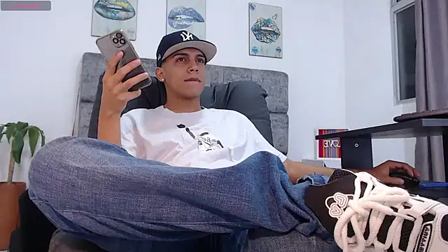 david santos16 online show from December 17, 2:28 am