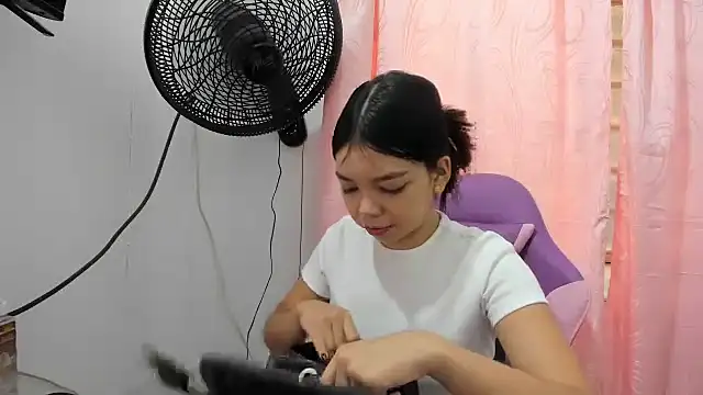 shy luna18 online show from September 25, 12:31 pm