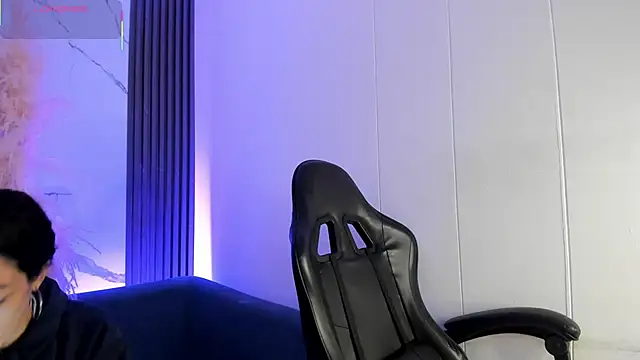 Snapshot of ShaunaDream chatting on March 6, 3:36 am ShaunaDream online show from March 6, 3:36 am