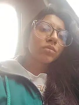 VioletxBloom online show from December 15, 5:50 pm