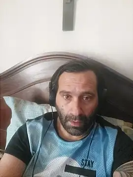 Snapshot of Jose1985oliveira chatting on March 28, 2:16 pm Jose1985oliveira online show from March 28, 2:16 pm