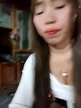Snapshot of sulove_xx chatting on March 31, 11:32 am sulove xx online show from March 31, 11:32 am
