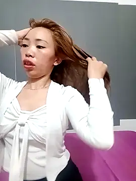 Snapshot of sulove_xx chatting on April 15, 11:05 pm sulove xx online show from April 15, 11:05 pm