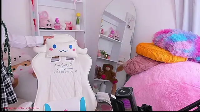 dolce antonellaa online show from March 13, 3:24 am