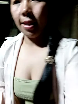 Snapshot of quynhkoolbae chatting on September 27, 11:26 am quynhkoolbae online show from September 27, 11:26 am