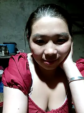 Snapshot of quynhkoolbae chatting on November 1, 12:51 pm quynhkoolbae online show from November 1, 12:51 pm