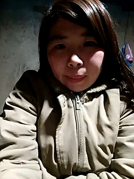 Snapshot of quynhkoolbae chatting on November 21, 2:16 pm quynhkoolbae online show from November 21, 2:16 pm