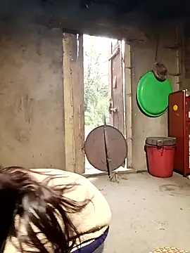 Snapshot of quynhkoolbae chatting on December 18, 11:44 pm quynhkoolbae online show from December 18, 11:44 pm