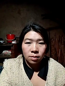 Snapshot of quynhkoolbae chatting on February 10, 11:42 pm quynhkoolbae online show from February 10, 11:42 pm