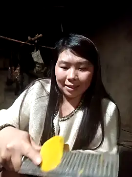 Snapshot of quynhkoolbae chatting on February 24, 1:53 pm quynhkoolbae online show from February 24, 1:53 pm