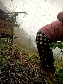 Snapshot of quynhkoolbae chatting on March 4, 3:23 am quynhkoolbae online show from March 4, 3:23 am