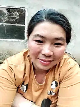 Snapshot of quynhkoolbae chatting on March 23, 11:31 pm quynhkoolbae online show from March 23, 11:31 pm