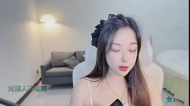 Maymay  online show from October 15, 11:05 pm