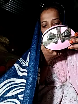 Snapshot of Pinki_thakur_1 chatting on April 9, 8:03 pm Pinki thakur 1 online show from April 9, 8:03 pm