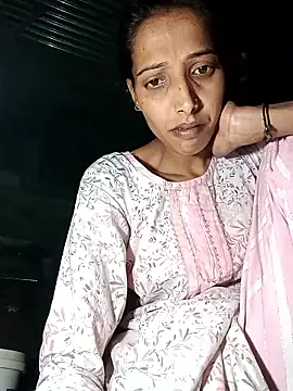 Snapshot of Pinki_thakur_1 chatting on April 12, 6:46 pm Pinki thakur 1 online show from April 12, 6:46 pm