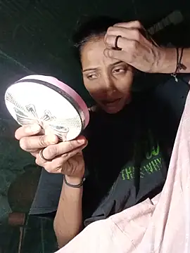 Snapshot of Pinki_thakur_1 chatting on June 6, 6:56 pm Pinki thakur 1 online show from June 6, 6:56 pm