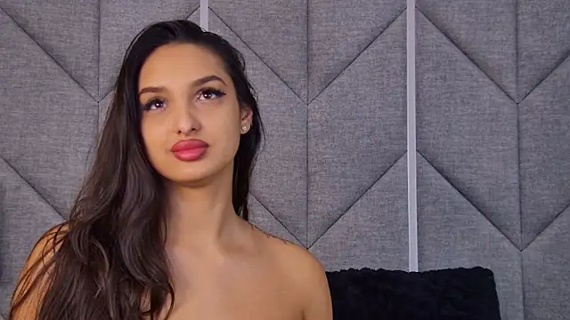 Kimberlymav online show from December 22, 5:15 am