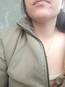 miumiu 00 online show from February 18, 1:56 am