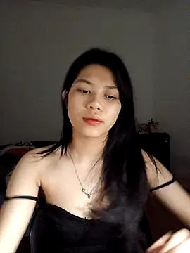 Snapshot of Katanh chatting on April 17, 7:33 am Katanh online show from April 17, 7:33 am