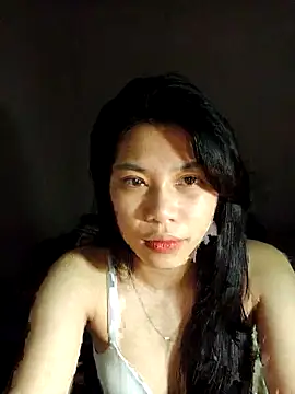 Snapshot of Katanh chatting on April 21, 11:49 am Katanh online show from April 21, 11:49 am