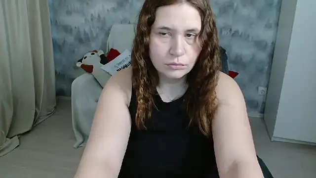 Snapshot of AdelinaLawson chatting on February 23, 4:10 am AdelinaLawson online show from February 23, 4:10 am