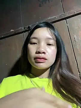 Snapshot of beobeo_2xx chatting on April 11, 10:47 pm beobeo 2xx online show from April 11, 10:47 pm