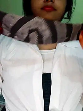Snapshot of Desi_masti69 chatting on September 10, 4:40 pm Desi masti69 online show from September 10, 4:40 pm