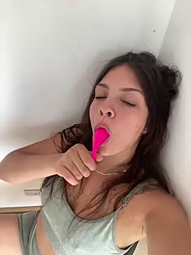 Danielaeliana online show from February 3, 7:41 pm