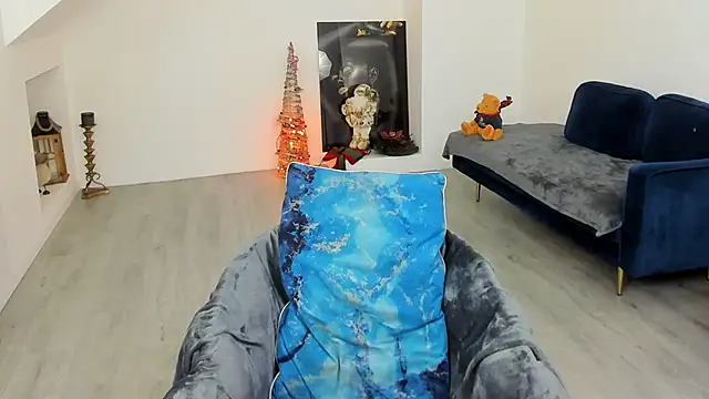 Ranya Evy online show from December 17, 4:35 pm