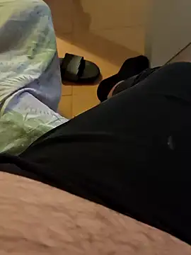 Snapshot of t-dog26 chatting on March 10, 4:17 am t-dog26 online show from March 10, 4:17 am