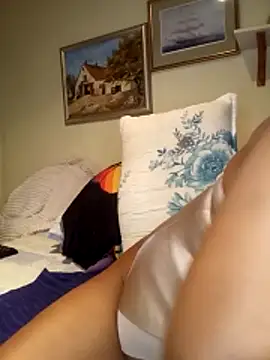 Snapshot of Missparis chatting on November 21, 8:29 pm Missparis online show from November 21, 8:29 pm