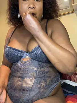 Missparis online show from June 15, 8:00 pm