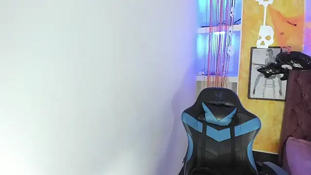 alison moon7 online show from November 1, 12:07 pm