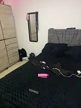 alison moon7 online show from February 9, 10:41 am