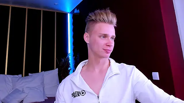 LawrenceMiles online show from October 3, 11:07 am