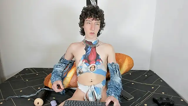 Snapshot of v3niceb1tch chatting on October 5, 2:54 am v3niceb1tch online show from October 5, 2:54 am