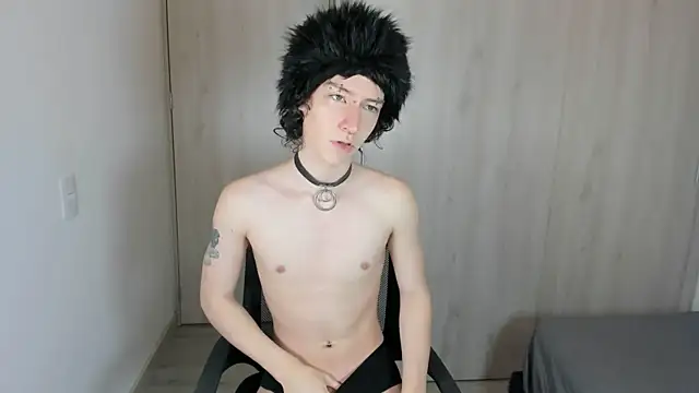 Snapshot of v3niceb1tch chatting on November 14, 3:11 pm v3niceb1tch online show from November 14, 3:11 pm