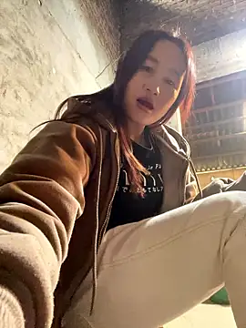 phungtiti online show from January 13, 1:22 am