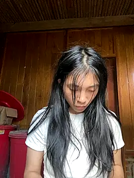 EmLy02 online show from October 2, 9:05 am